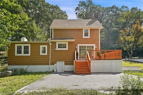 $729,000 | 58 Whippoorwill Road East, Armonk, NY 10504