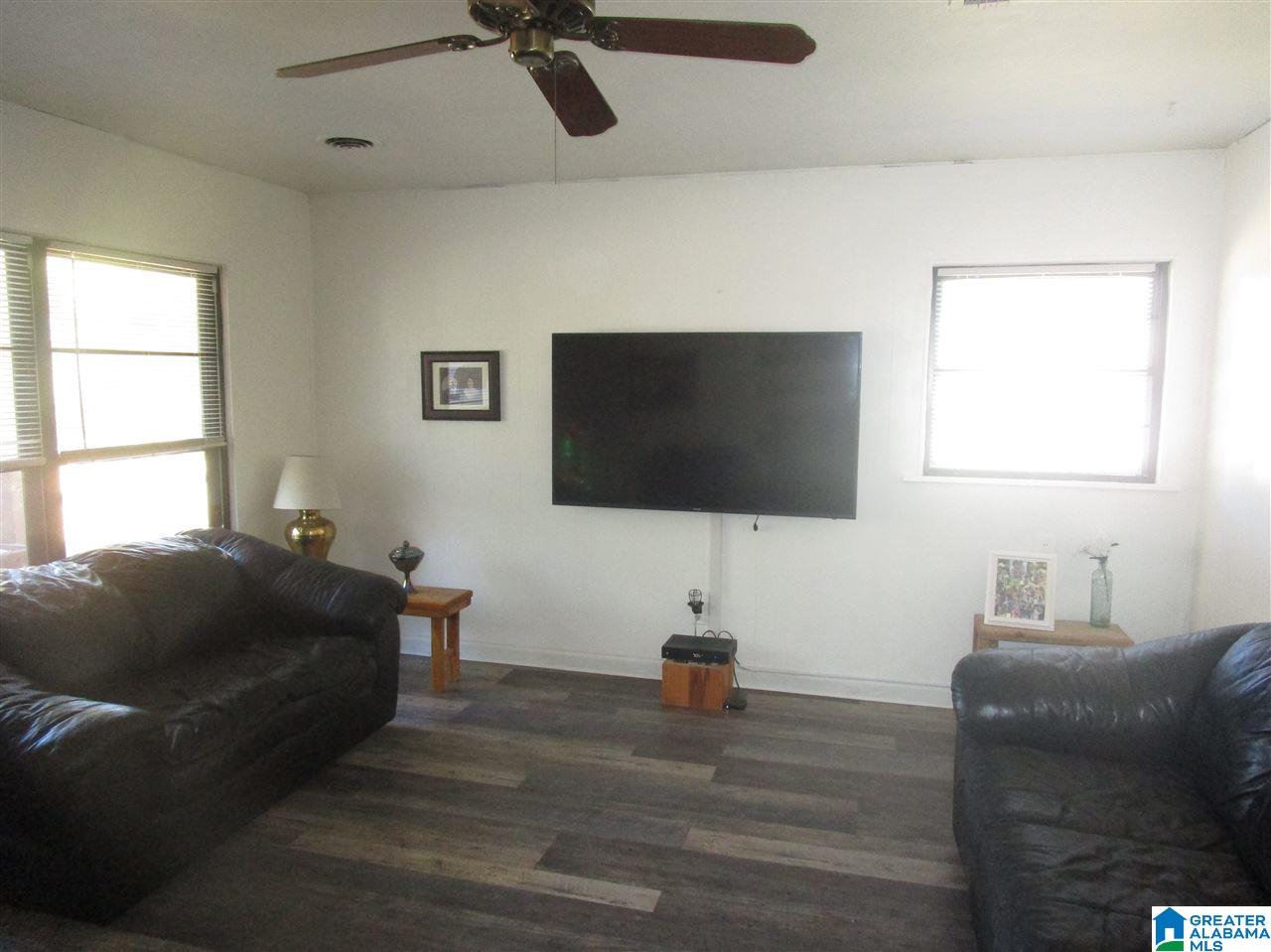 2129 Chapel Hill Road Birmingham, AL 35216 - Photo 4 of 25