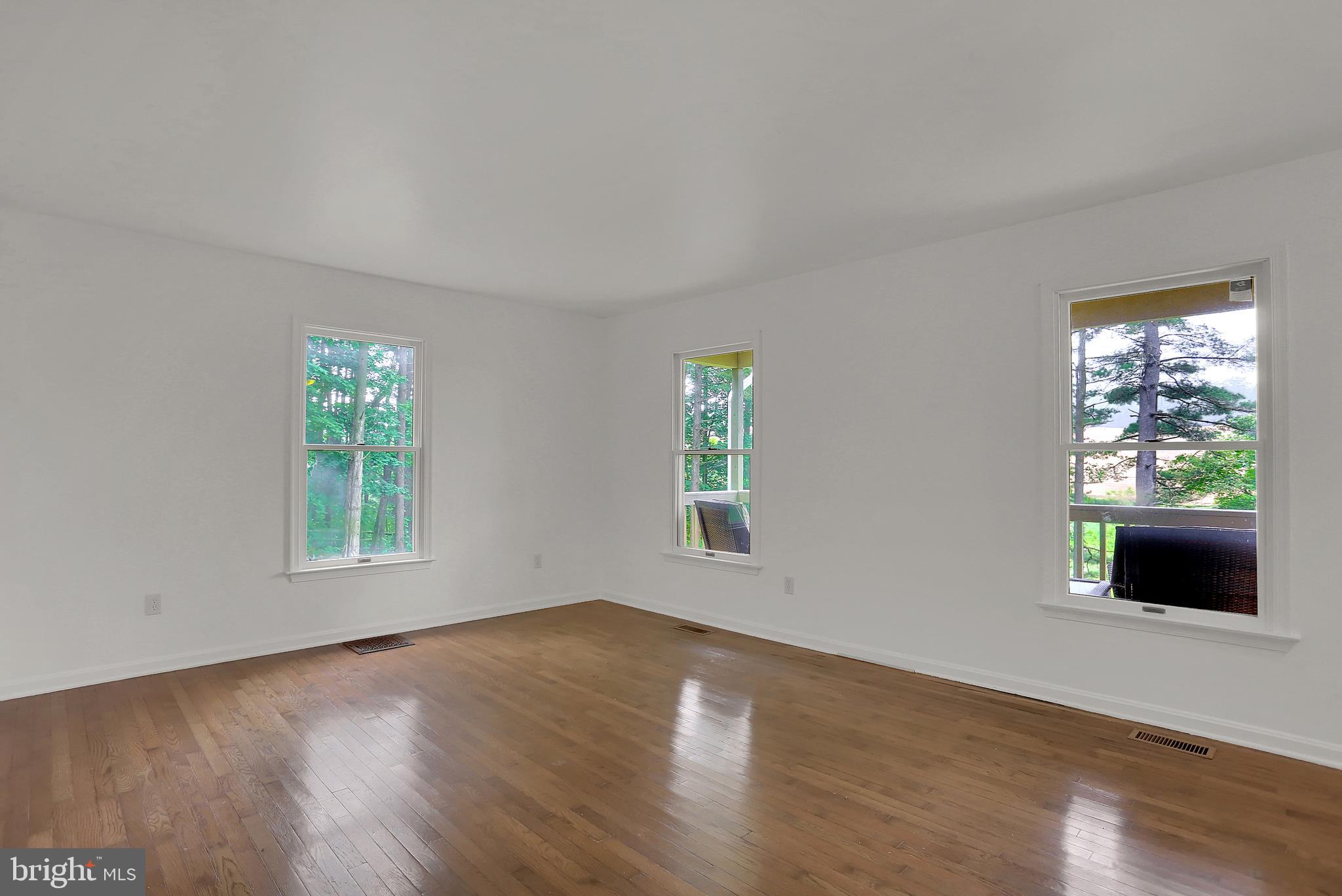 4735 Geeting Road Westminster, MD 21158 - Photo 6 of 35 Gallery Image 6