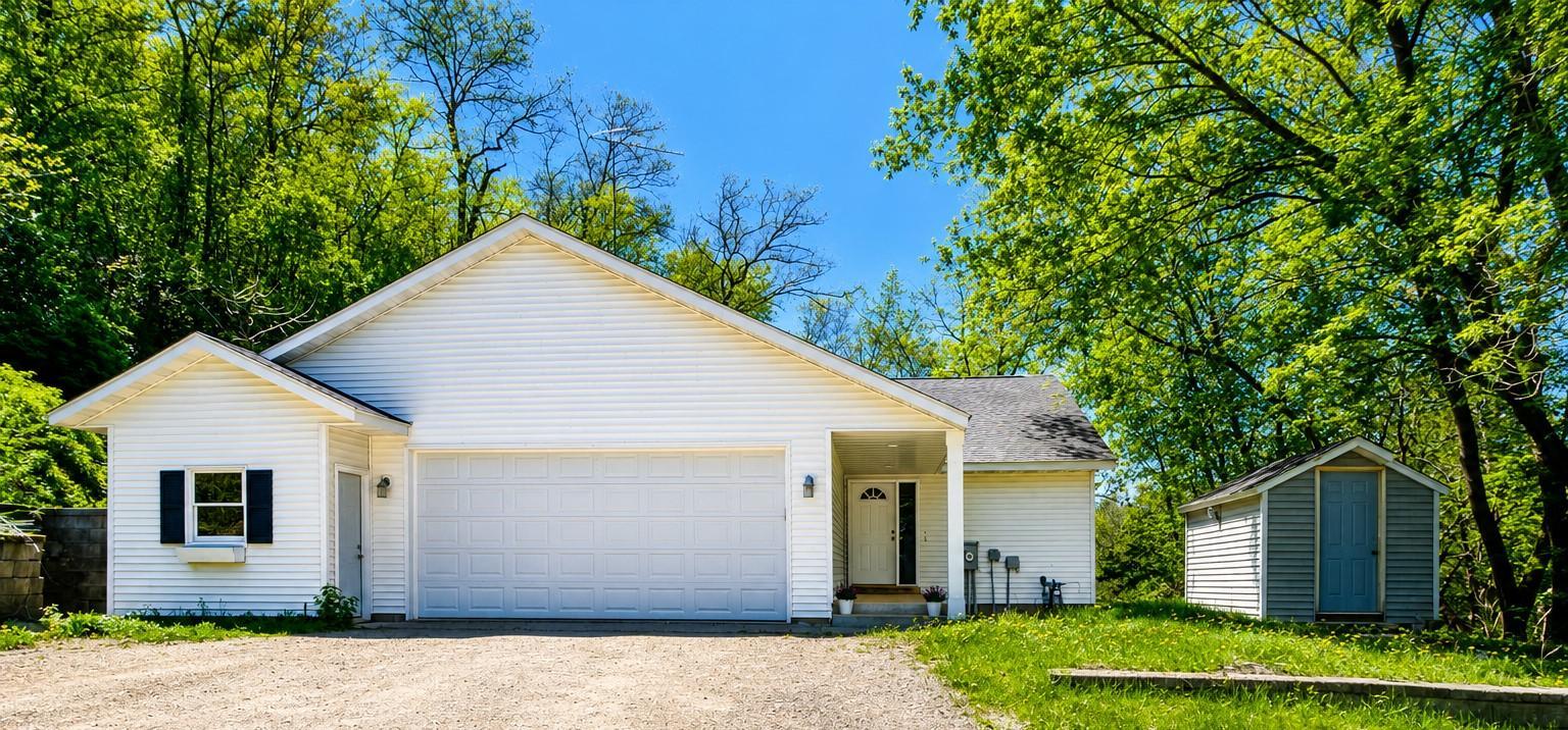 661 Spring Creek Road South Red Wing, MN 55066 - Photo 2 of 24