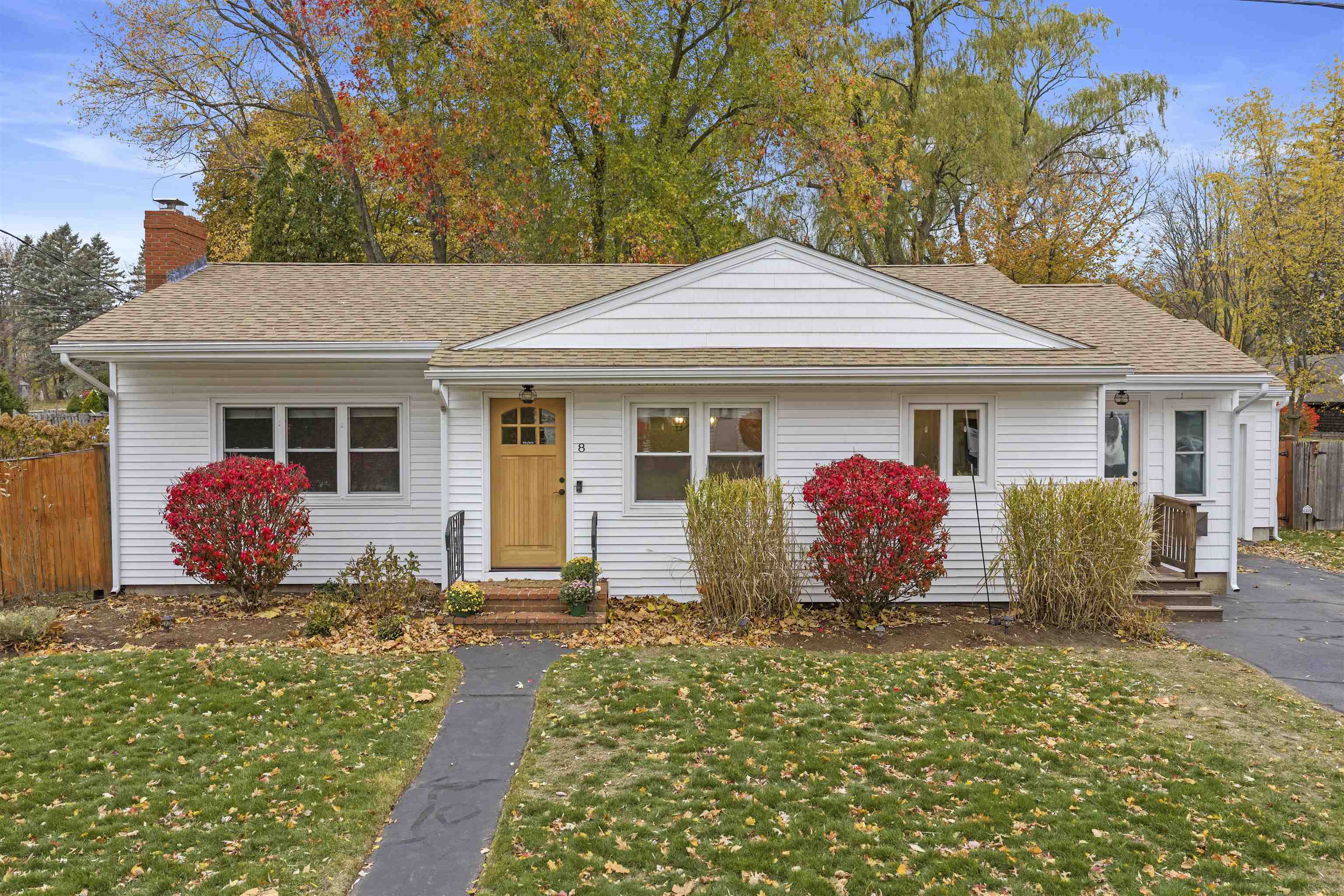 8 Bonnie Drive Exeter, NH 03833 - Photo 1 of 37