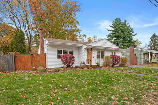 $549,900 | 8 Bonnie Drive, Exeter, NH 03833