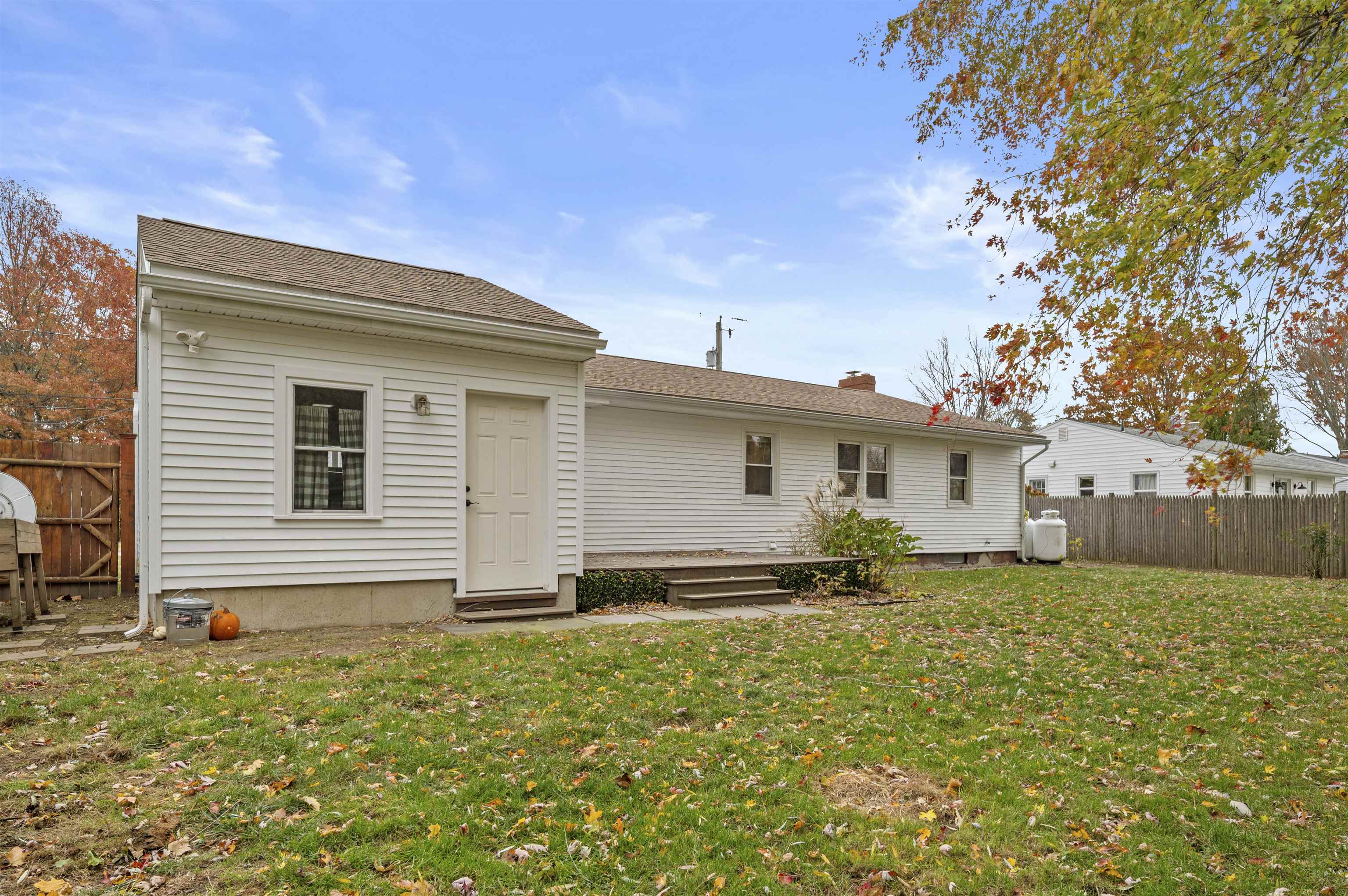 8 Bonnie Drive Exeter, NH 03833 - Photo 23 of 37