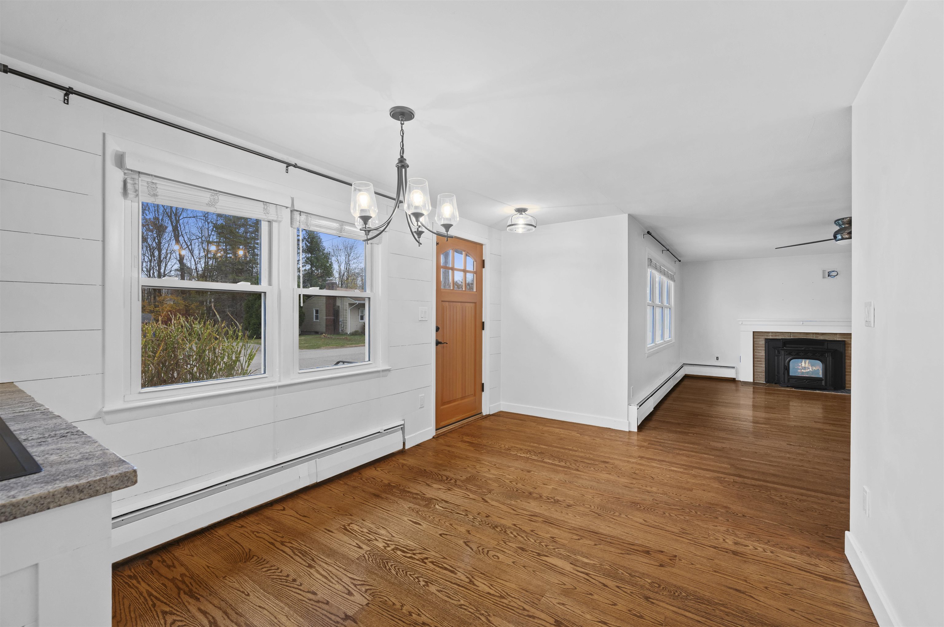 8 Bonnie Drive Exeter, NH 03833 - Photo 3 of 37