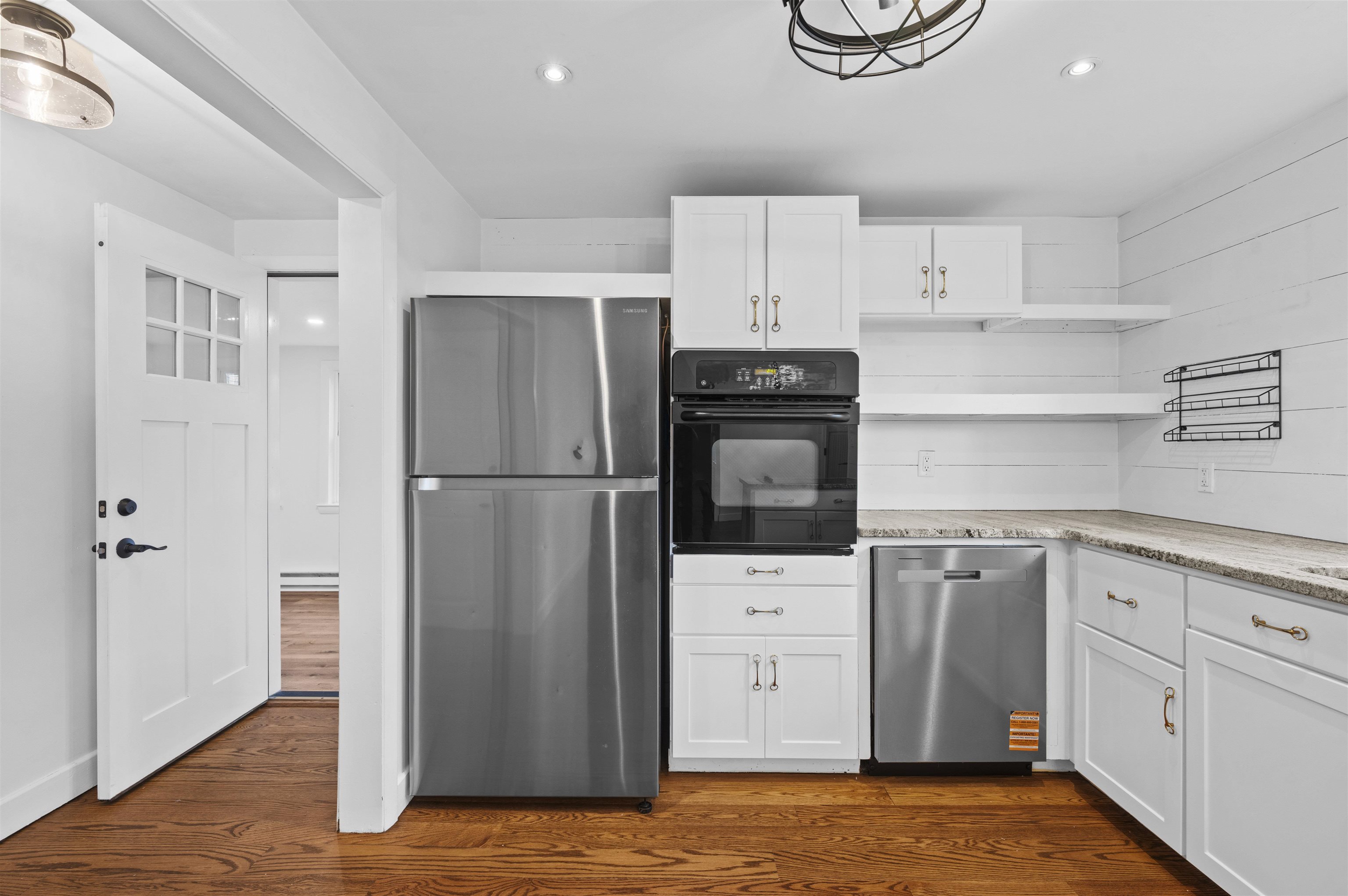 8 Bonnie Drive Exeter, NH 03833 - Photo 7 of 37