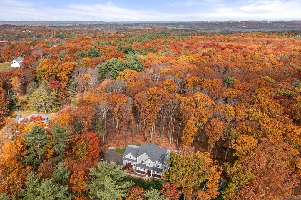 1 Lakeview Path Hopkinton, MA 01748 - Photo 4 of 42 Gallery Image 4