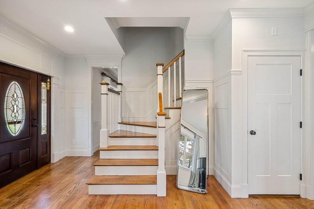 1 Lakeview Path Hopkinton, MA 01748 - Photo 8 of 42 Gallery Image 8