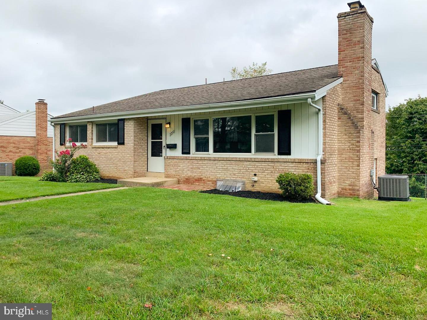 3210 Crest Road Harrisburg, PA 17109 - Photo 2 of 23 Gallery Image 2