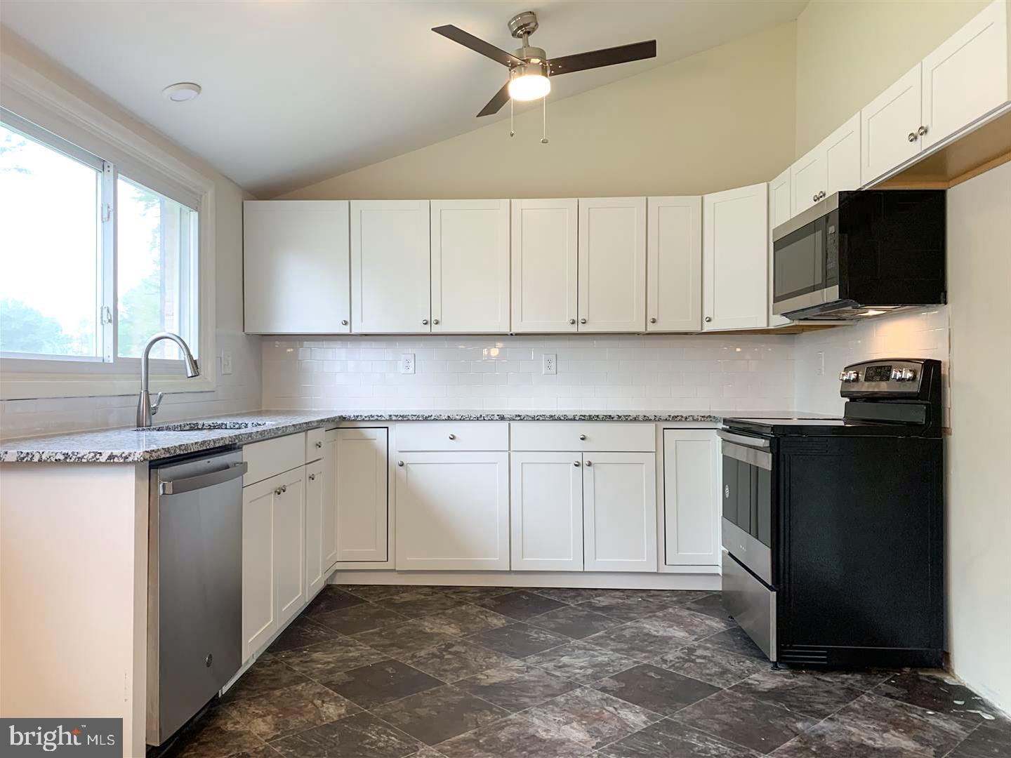3210 Crest Road Harrisburg, PA 17109 - Photo 8 of 23 Gallery Image 8