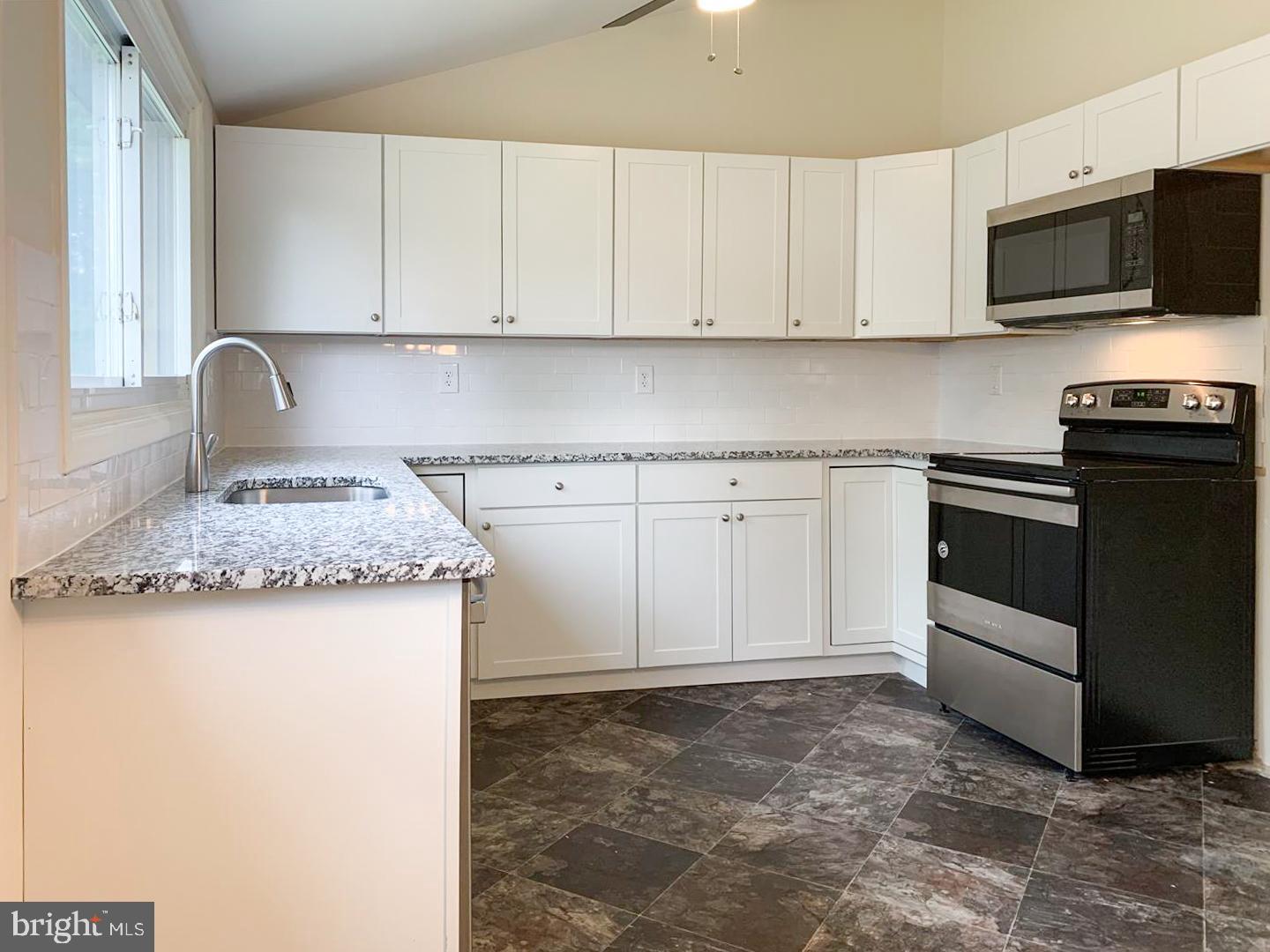 3210 Crest Road Harrisburg, PA 17109 - Photo 9 of 23 Gallery Image 9