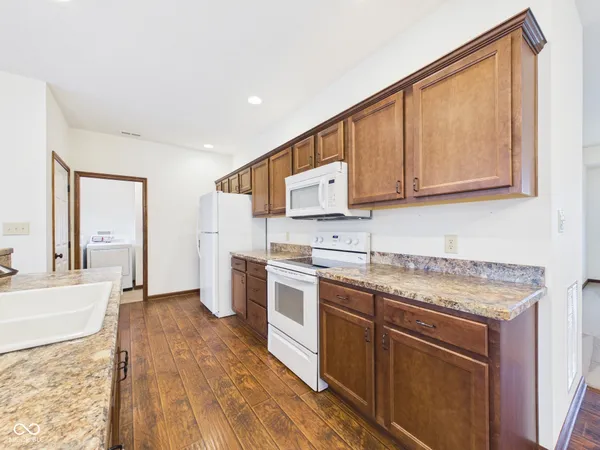 $299,900 | 143 Devonshire Court, Anderson, IN 46013