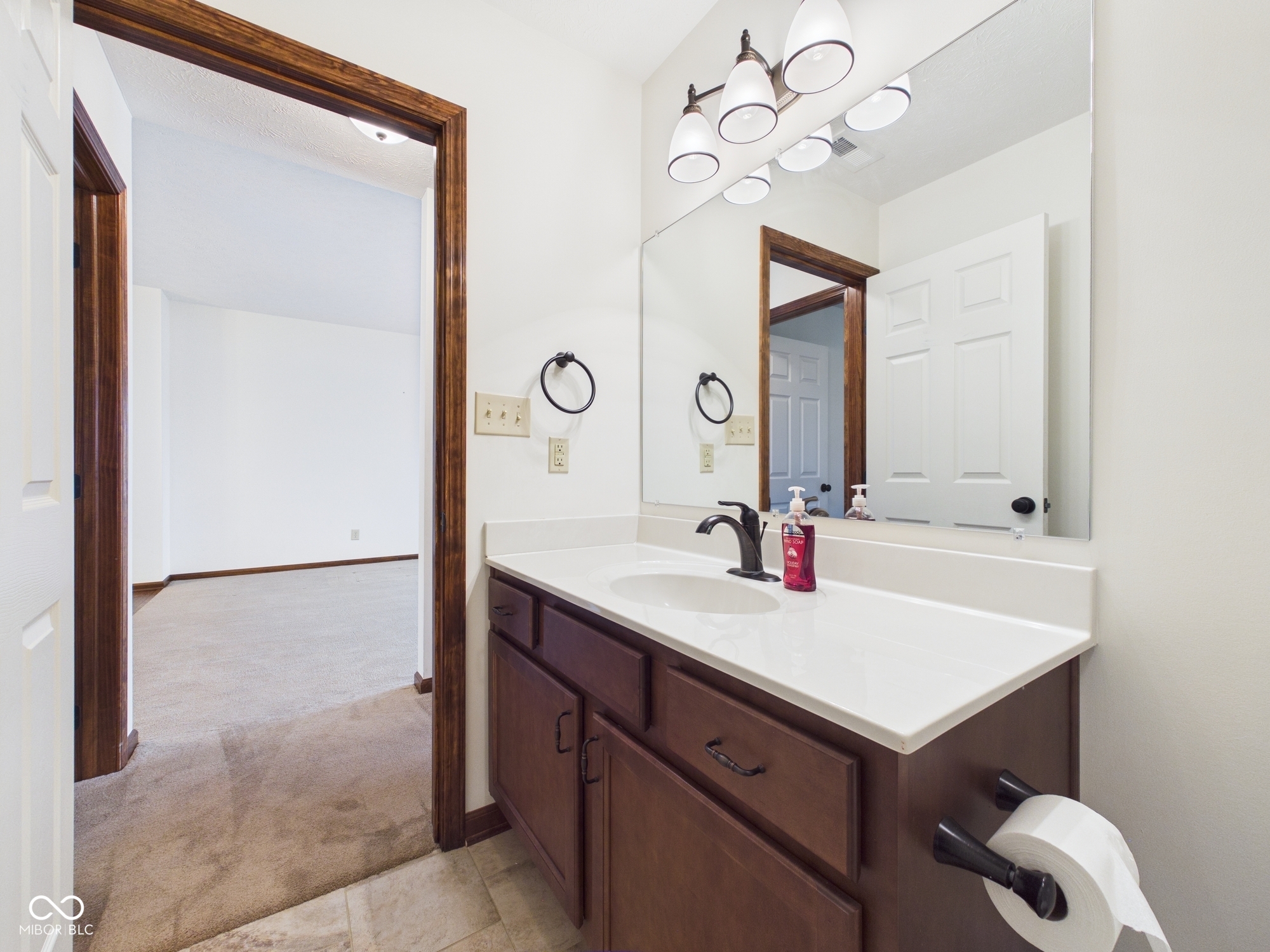 143 Devonshire Court Anderson, IN 46013 - Photo 32 of 55