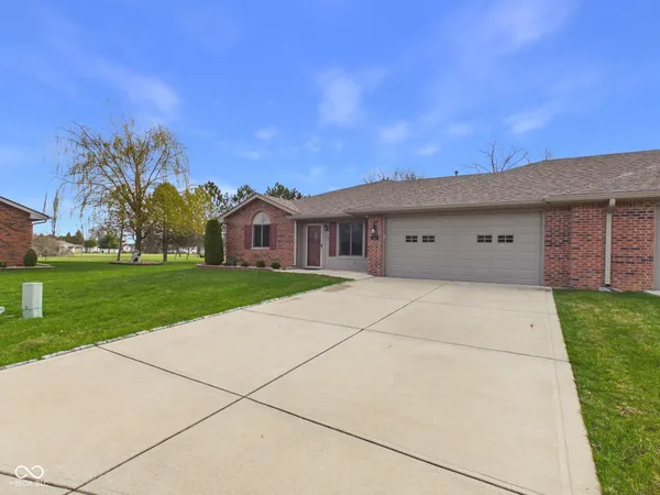$299,900 | 143 Devonshire Court, Anderson, IN 46013