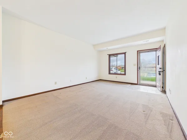 $299,900 | 143 Devonshire Court, Anderson, IN 46013