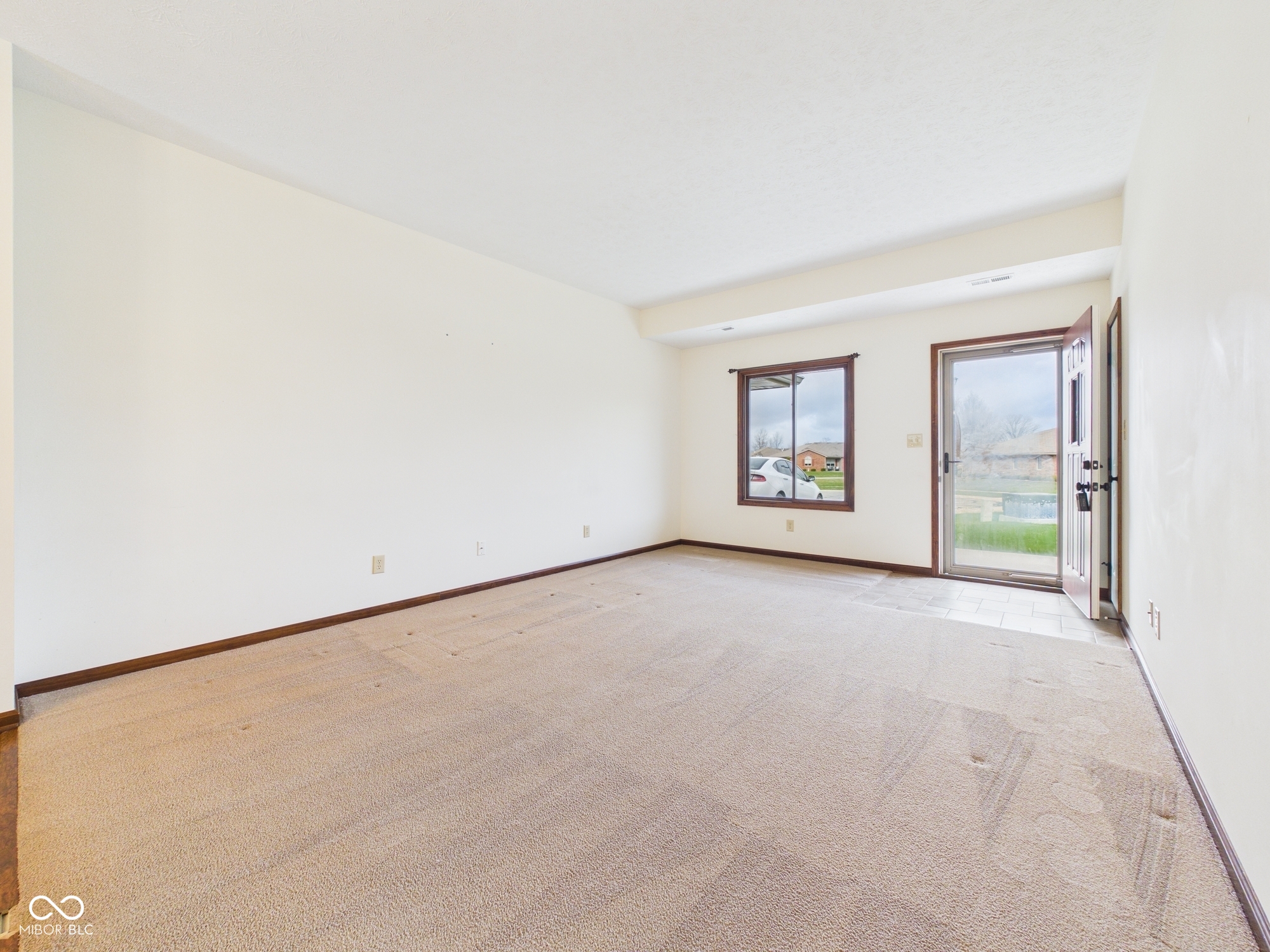 143 Devonshire Court Anderson, IN 46013 - Photo 7 of 55