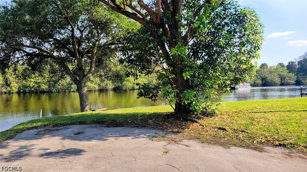 1047 Mayford Lake Road Moore Haven, FL 33471 - Photo 12 of 13