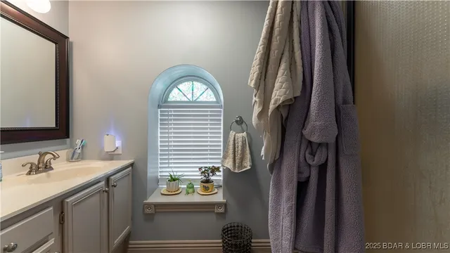 $295,000 | 431 Lombar Street, Iberia, MO 65486