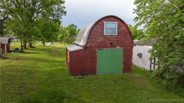 $295,000 | 431 Lombar Street, Iberia, MO 65486