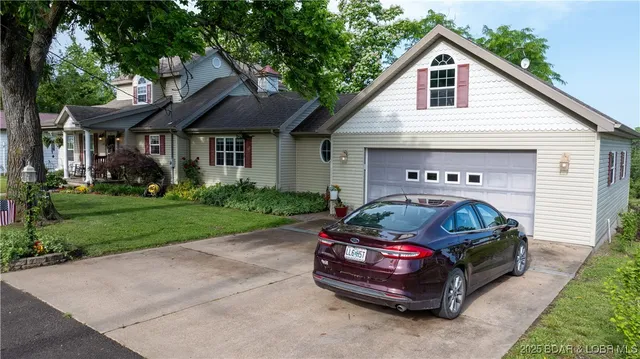 $295,000 | 431 Lombar Street, Iberia, MO 65486