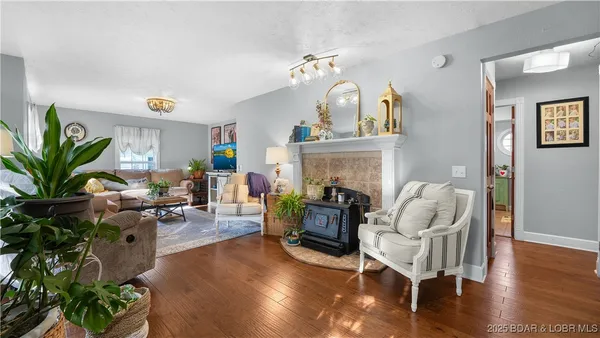 $275,000 | 431 Lombar Street, Iberia, MO 65486