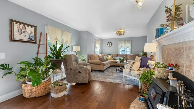 $295,000 | 431 Lombar Street, Iberia, MO 65486