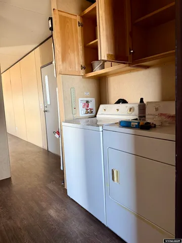 $250,000 | 208 Highway 96, Douglas, WY 82633