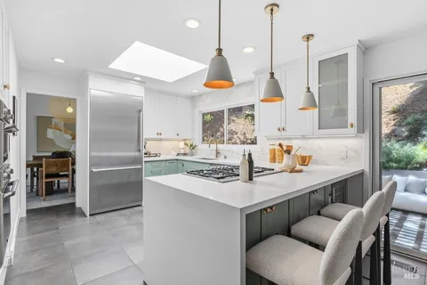 $2,995,000 | 5025 Paradise Drive, Tiburon, CA 94920