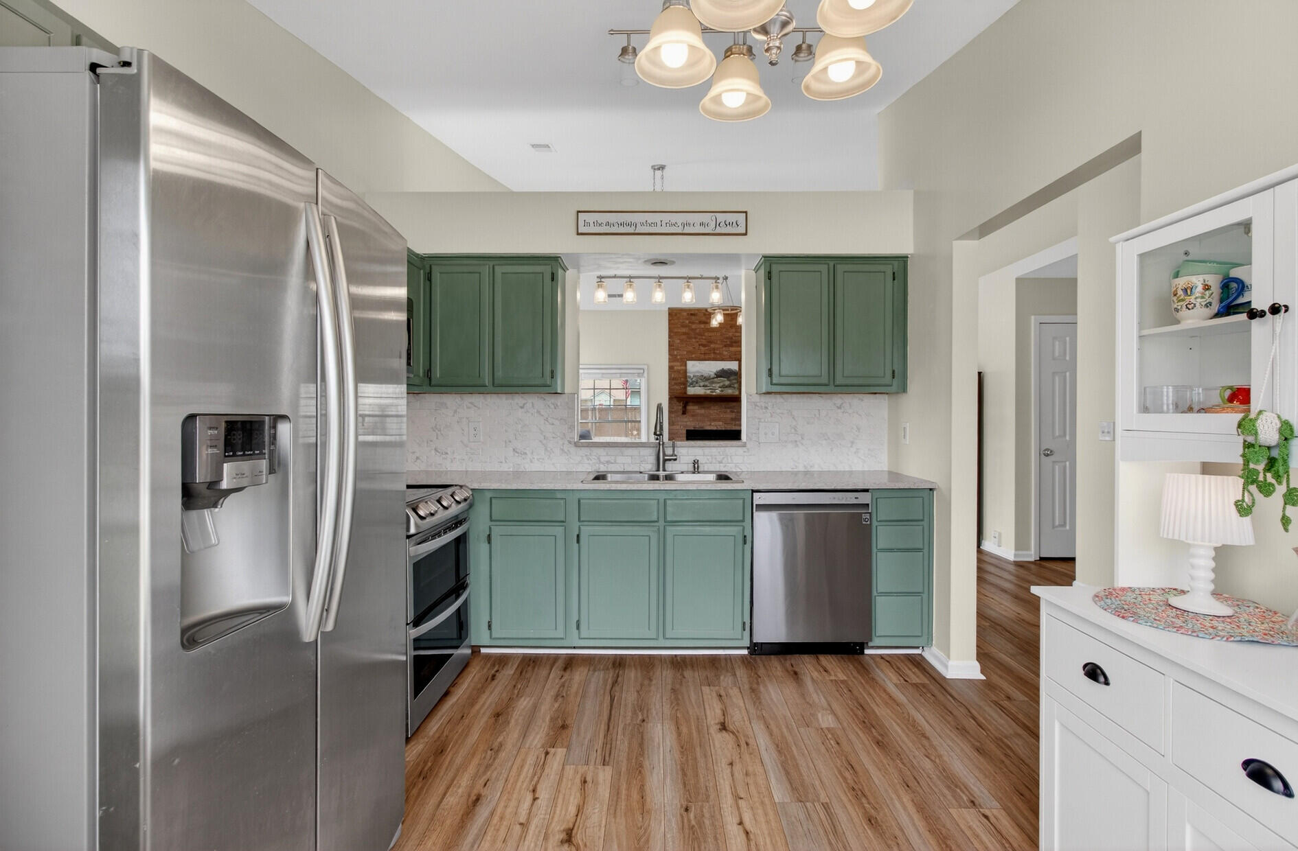 107 Two Hitch Road Goose Creek, SC 29445 - Photo 7 of 32 Kitchen