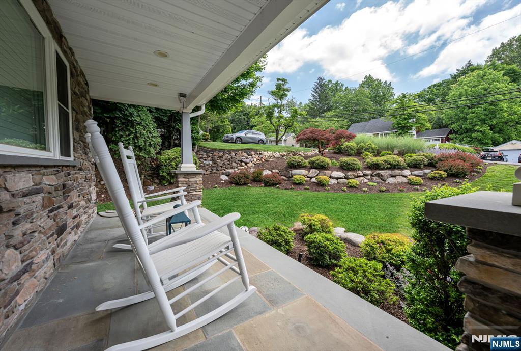 31 Osceola Road Wayne, NJ 07470 - Photo 3 of 44