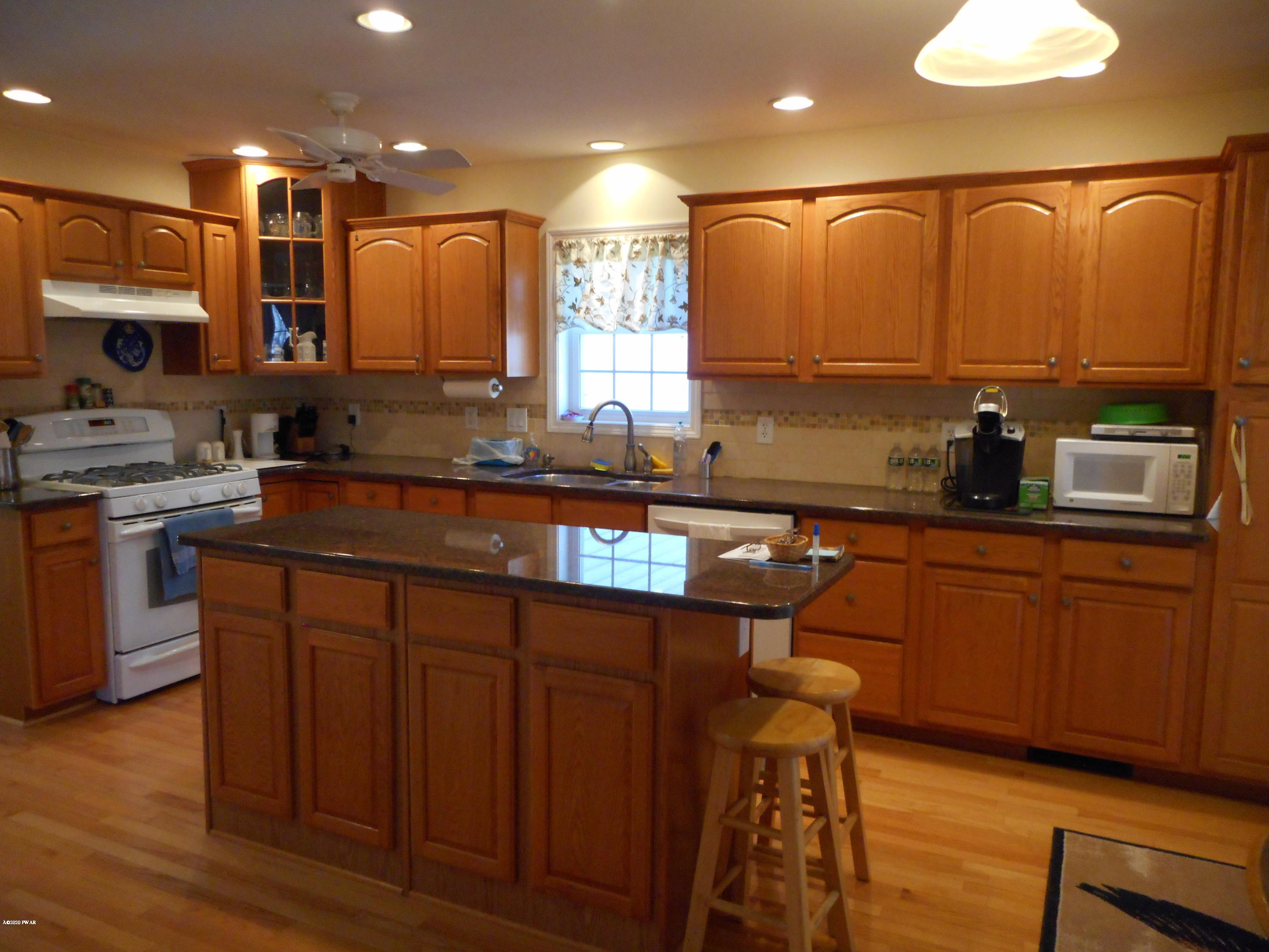 104 Springbrook Court Shohola, PA 18458 - Photo 13 of 30