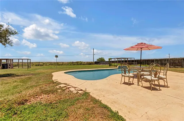 $649,000 | 6009 King Trail, Corpus Christi, TX 78414