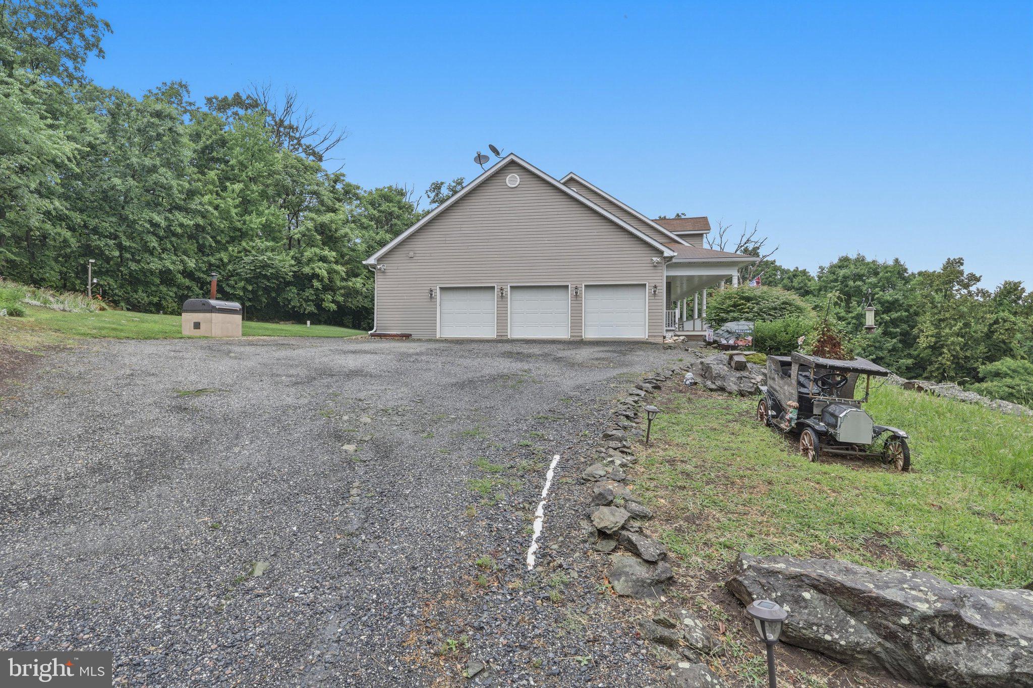 7020 Debold Road Thurmont, MD 21788 - Photo 60 of 75 Large driveway to the 3 car garage