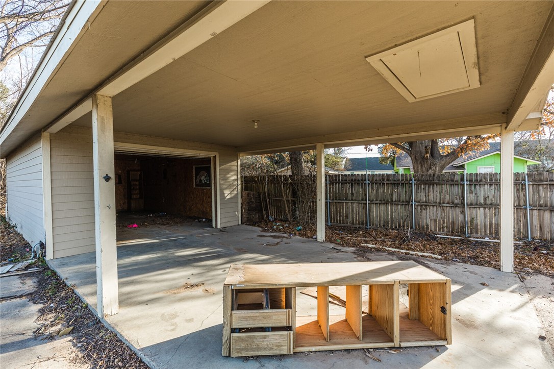 109 East Frost Street Waco, TX 76705 - Photo 31 of 38