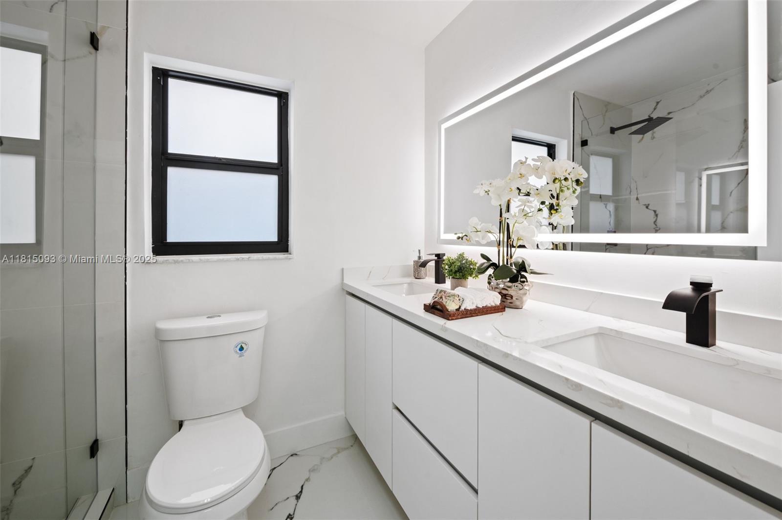 679 Southwest 17th Court Boca Raton, FL 33486 - Photo 11 of 18 Primary Bathroom