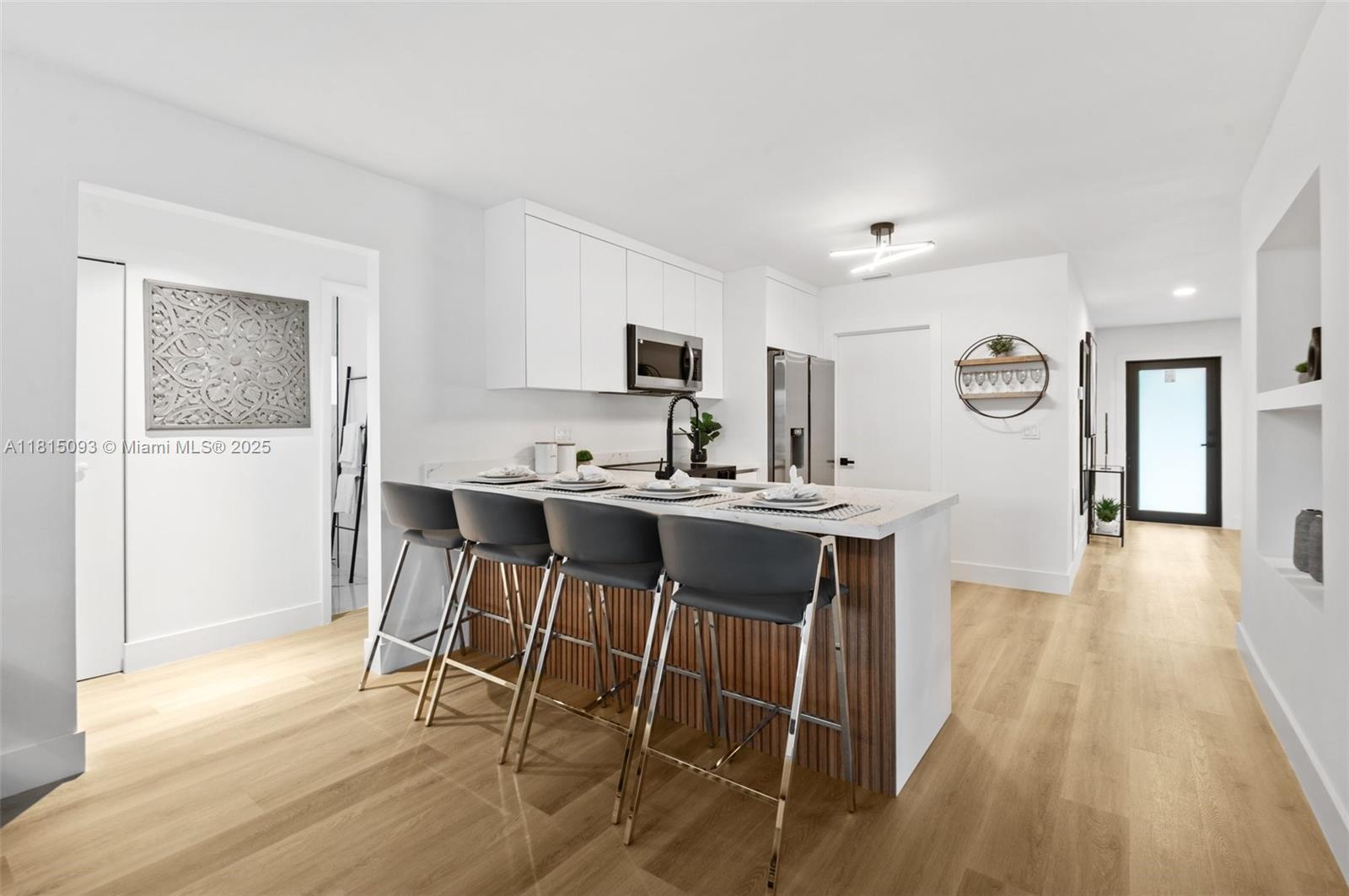 679 Southwest 17th Court Boca Raton, FL 33486 - Photo 4 of 18 Kitchen