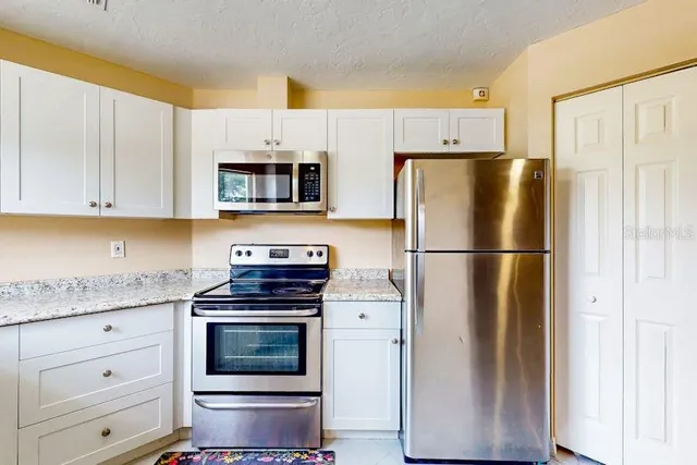 $2,800 | 6602 38th Ave Circle West, Bradenton, FL 34209