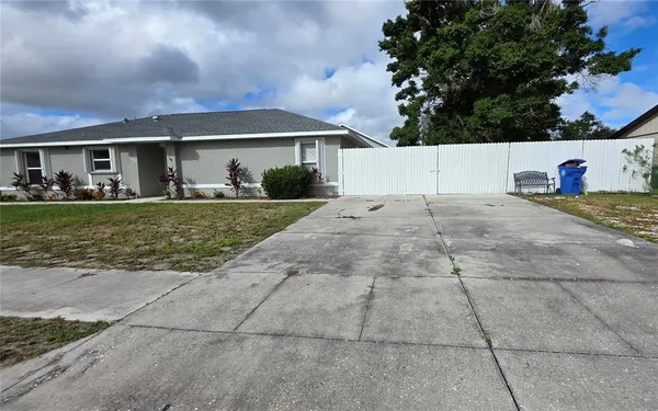 $2,800 | 6602 38th Ave Circle West, Bradenton, FL 34209