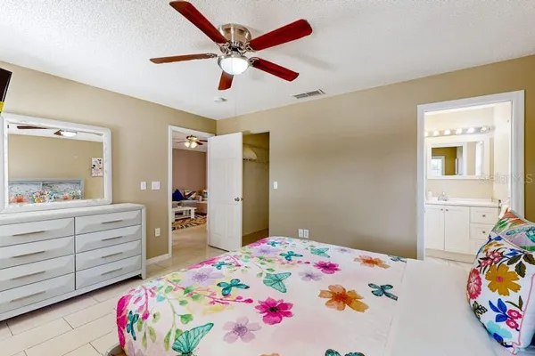 $2,800 | 6602 38th Ave Circle West, Bradenton, FL 34209