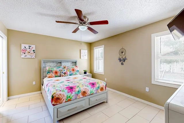 $2,800 | 6602 38th Ave Circle West, Bradenton, FL 34209