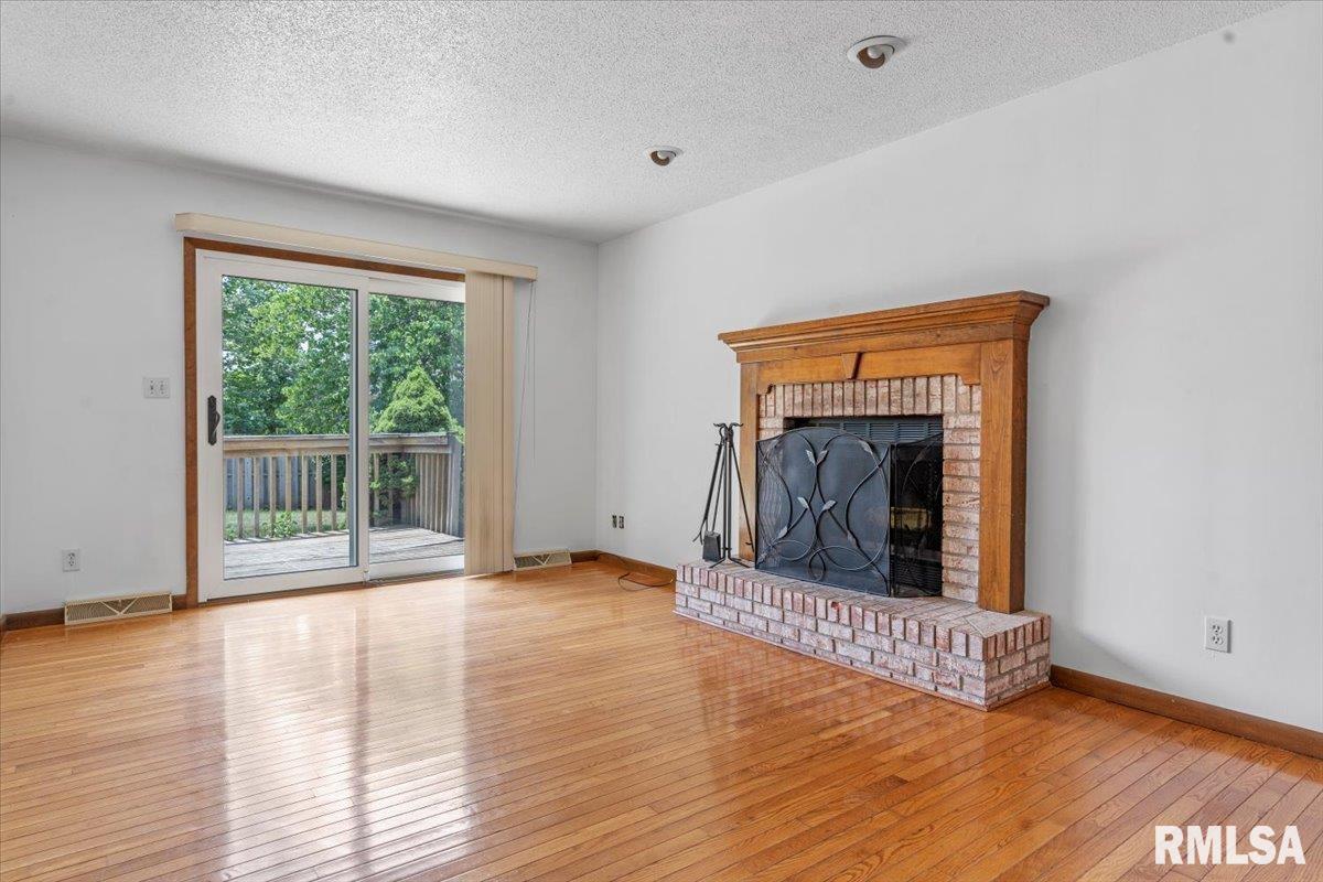 2440 Mayfair Road Springfield, IL 62703 - Photo 23 of 34
