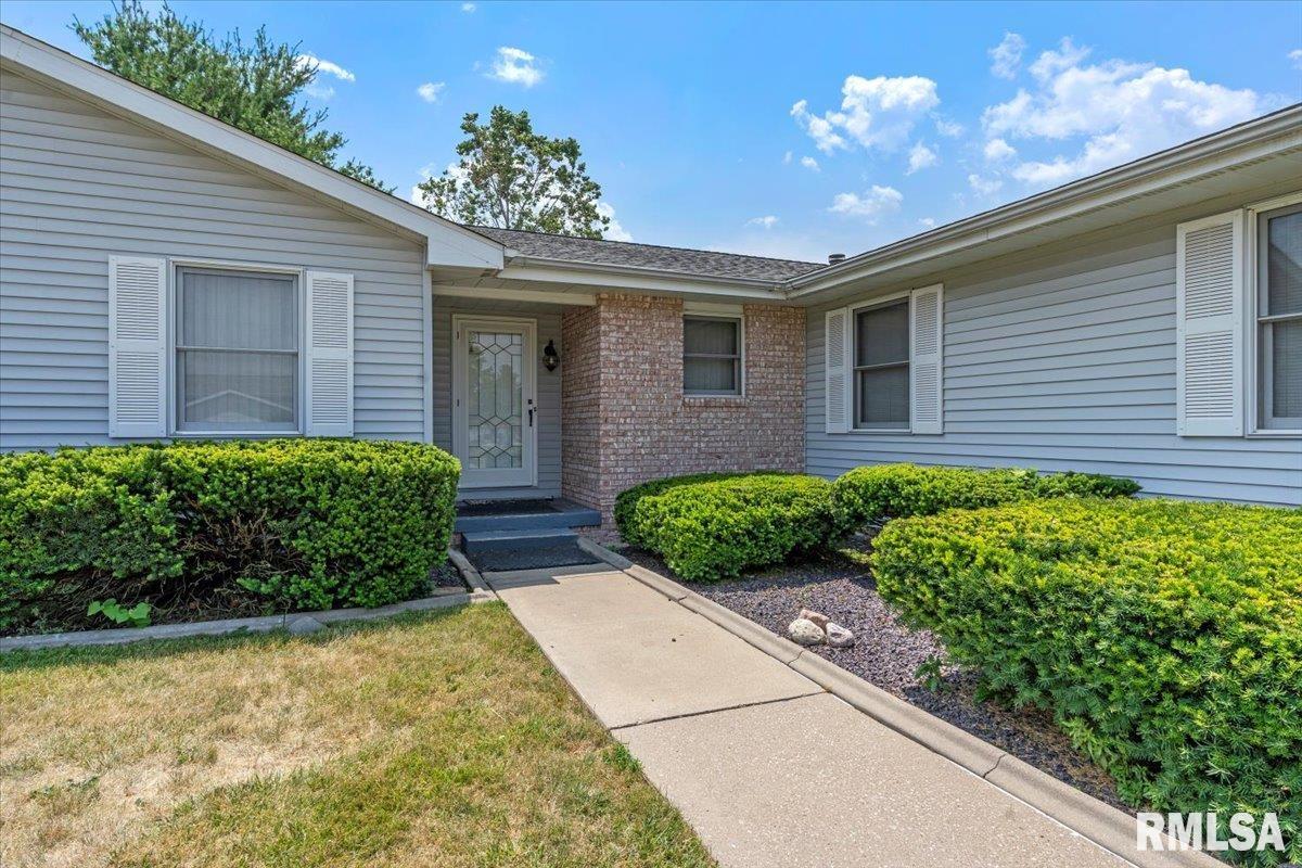 2440 Mayfair Road Springfield, IL 62703 - Photo 4 of 34