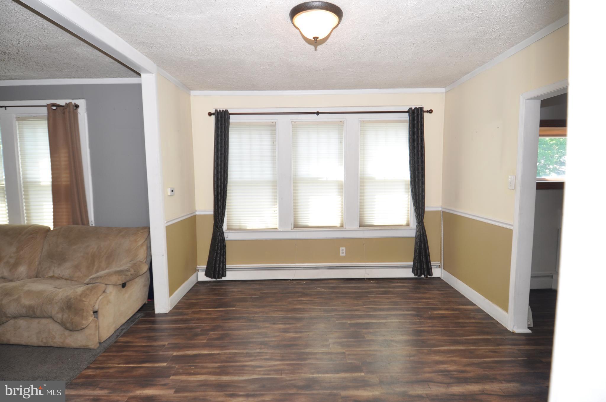 25 Arneys Mt Road Pemberton, NJ 08068 - Photo 3 of 27 Dining ARea