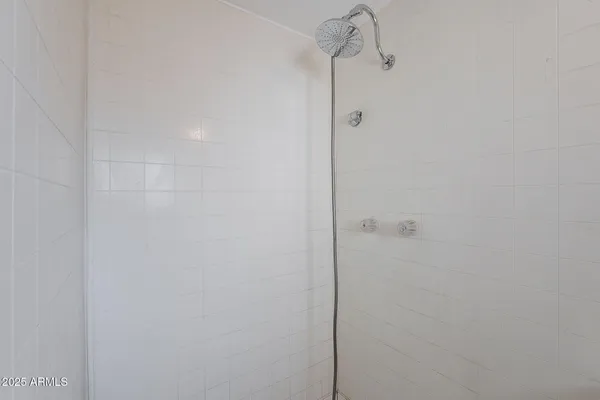 $2,100 | 711 East McKinley Street, Phoenix, AZ 85006