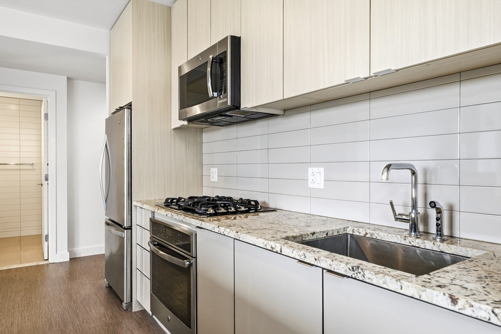 80-82 Fenwood Road, Unit 804 Boston, MA 02115 - Photo 15 of 27