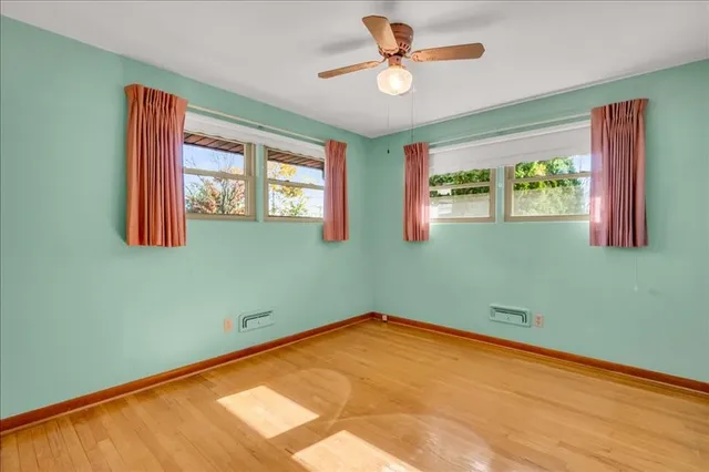 $200,999 | 9 Canterbury Drive, Endicott, NY 13760