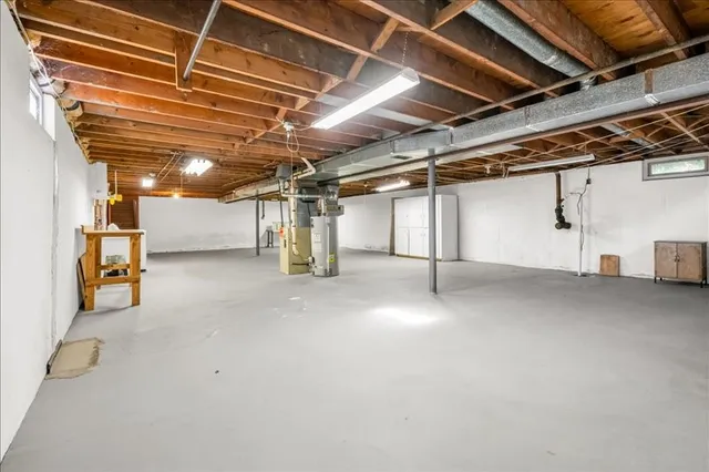 $200,999 | 9 Canterbury Drive, Endicott, NY 13760