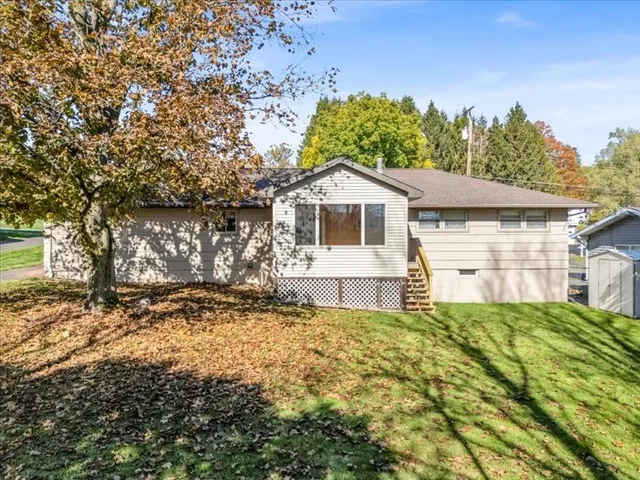 $200,999 | 9 Canterbury Drive, Endicott, NY 13760