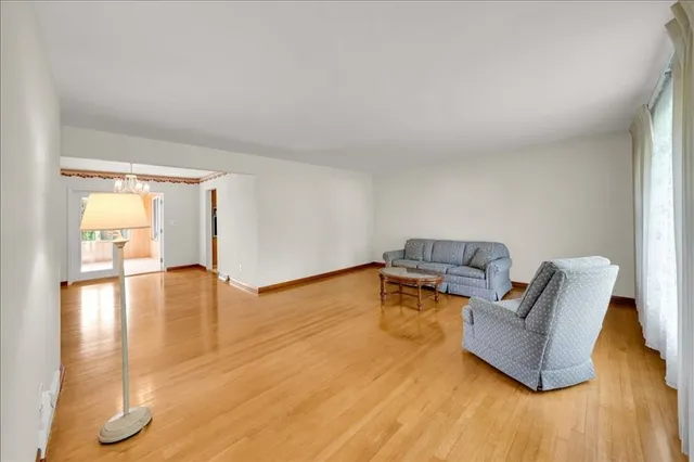 $200,999 | 9 Canterbury Drive, Endicott, NY 13760