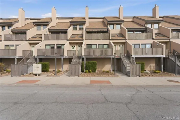 $975,000 | 379 West Broadway, Unit B, Long Beach, NY 11561