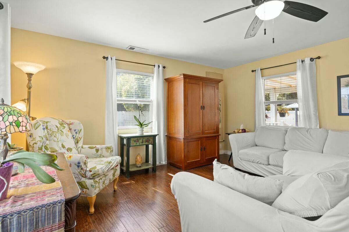 205 North Lomita Avenue Ojai, CA 93023 - Photo 9 of 26 tempImageUl9NPt